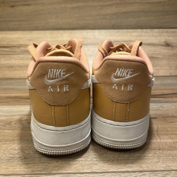 Athletic_Shoes